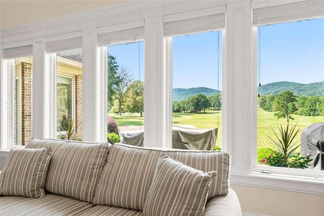 526 Orchard Drive, Clarkesville, GA 30523