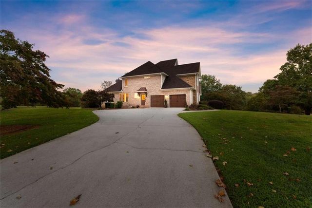 526 Orchard Drive, Clarkesville, GA 30523