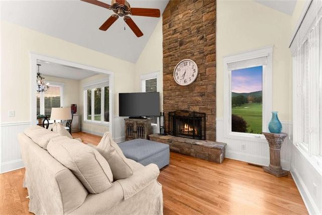 526 Orchard Drive, Clarkesville, GA 30523