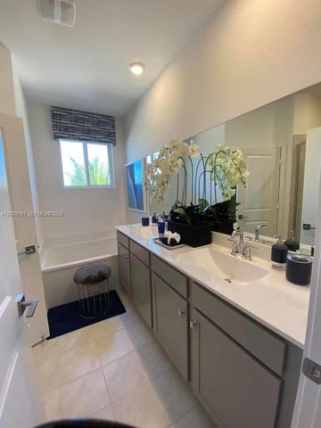 26964 SW 132nd Ct Road 0, Homestead, FL 33032