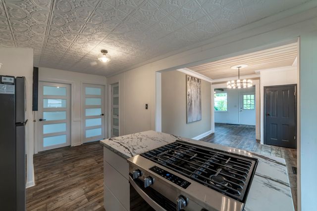 58 North Street, Westville, IN 46391