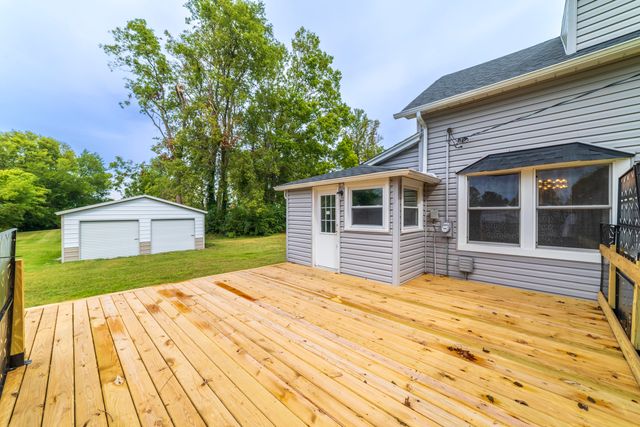 58 North Street, Westville, IN 46391