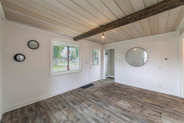 58 North Street, Westville, IN 46391