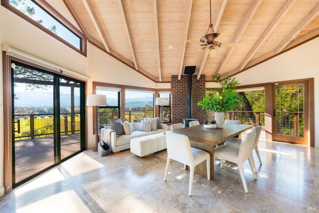 522 Meadowood Ln, St. Helena, CA 94574