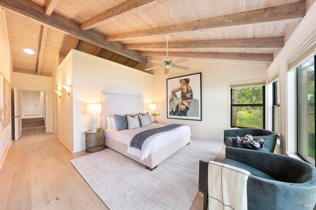 522 Meadowood Ln, St. Helena, CA 94574