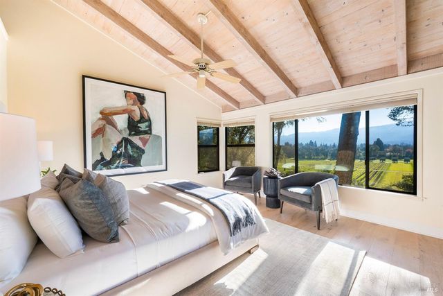 522 Meadowood Ln, St. Helena, CA 94574