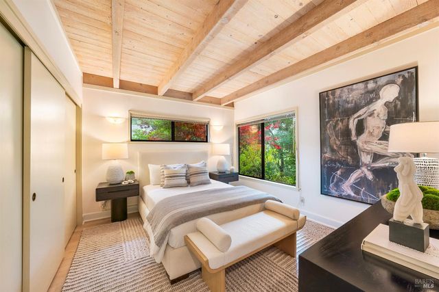 522 Meadowood Ln, St. Helena, CA 94574