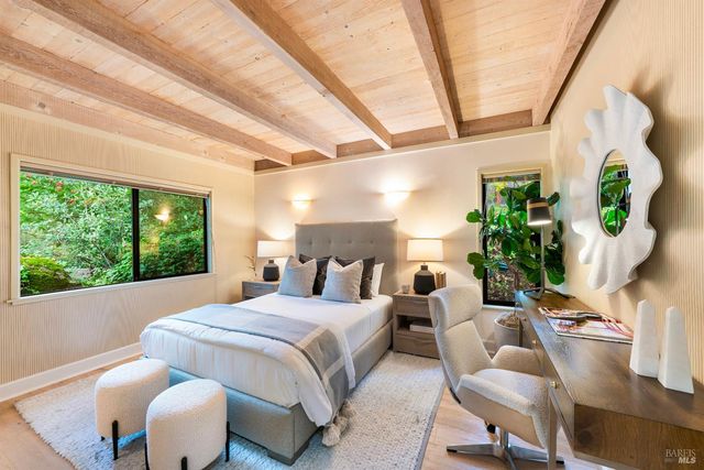 522 Meadowood Ln, St. Helena, CA 94574