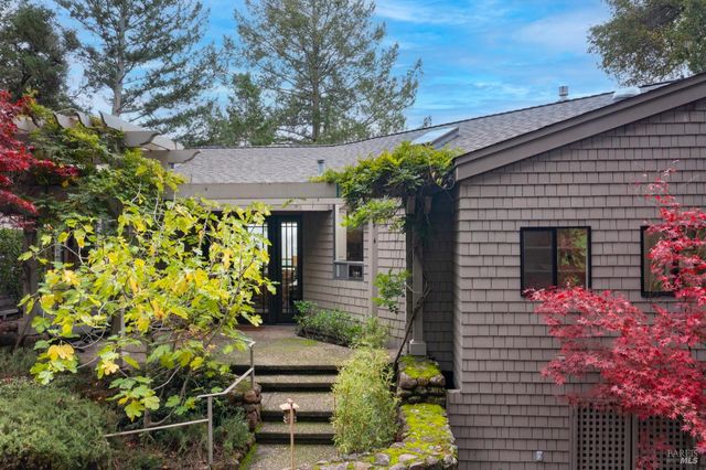 522 Meadowood Ln, St. Helena, CA 94574