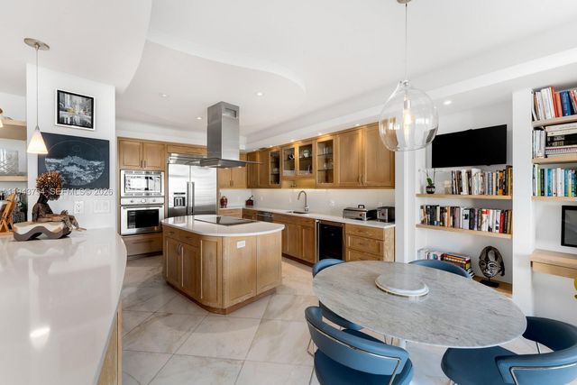 791 Crandon Blvd 603, Key Biscayne, FL 33149