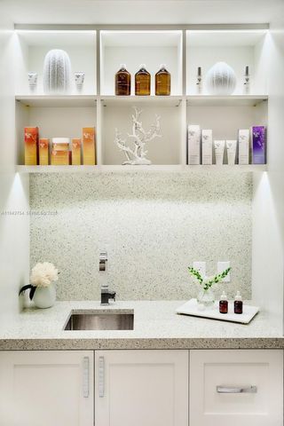 791 Crandon Blvd 603, Key Biscayne, FL 33149