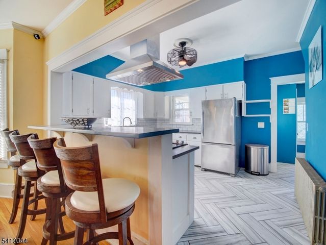 14 Clinton St, Newton Town, NJ 07860