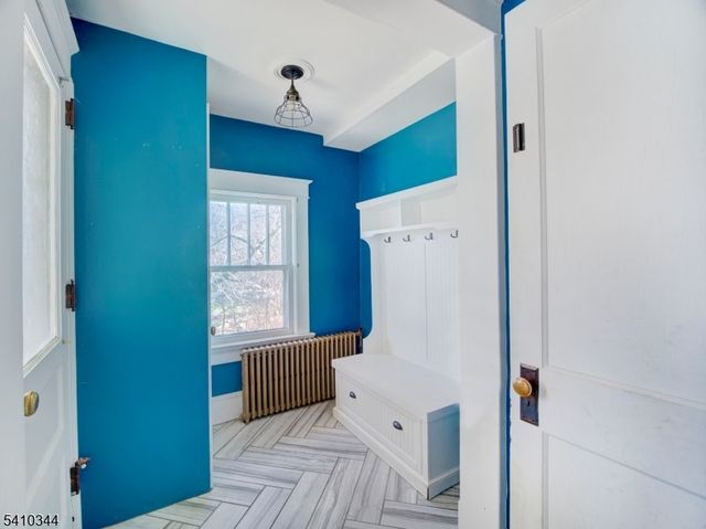 14 Clinton St, Newton Town, NJ 07860