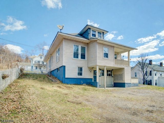 14 Clinton St, Newton Town, NJ 07860