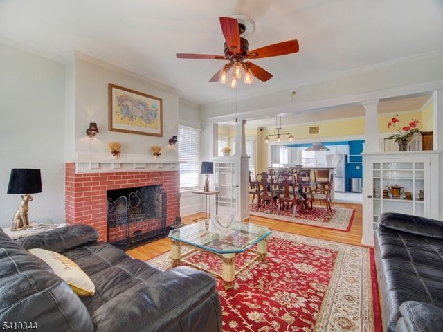 14 Clinton St, Newton Town, NJ 07860