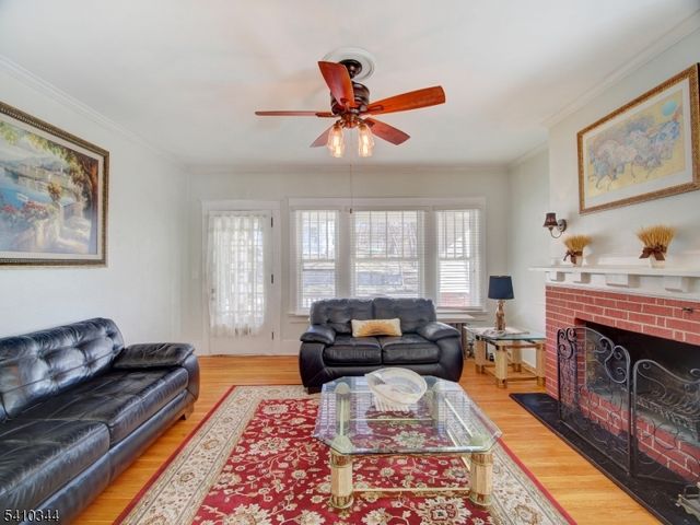 14 Clinton St, Newton Town, NJ 07860