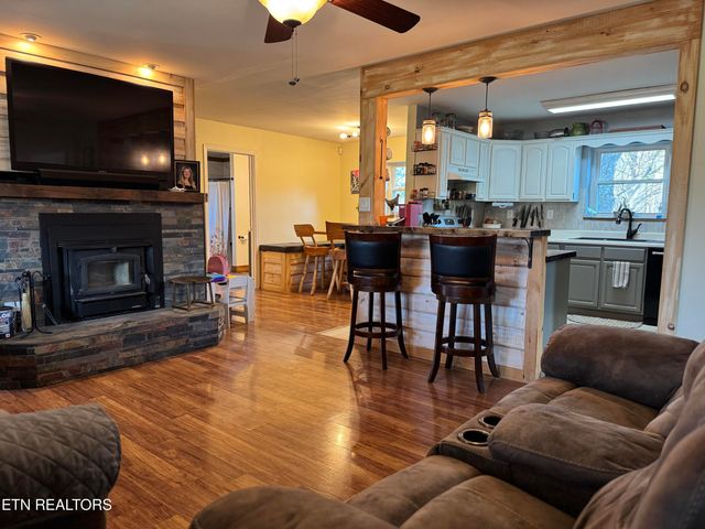 357 Doc Norton Rd, Walland, TN 37886