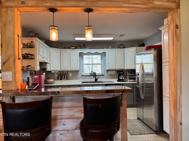 357 Doc Norton Rd, Walland, TN 37886