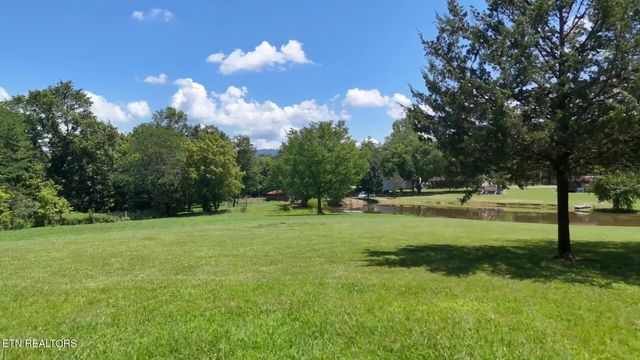357 Doc Norton Rd, Walland, TN 37886