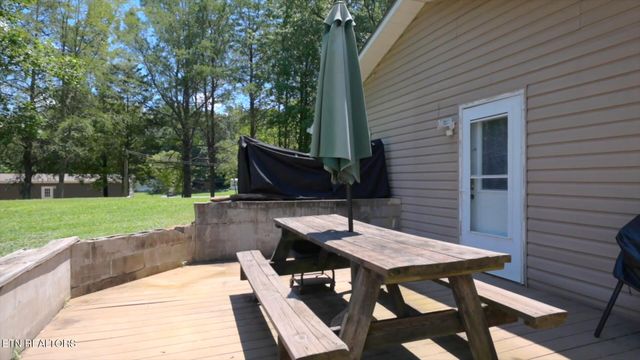 357 Doc Norton Rd, Walland, TN 37886
