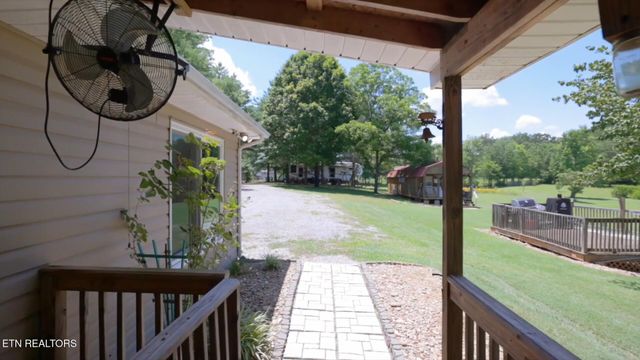 357 Doc Norton Rd, Walland, TN 37886