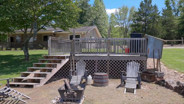 357 Doc Norton Rd, Walland, TN 37886