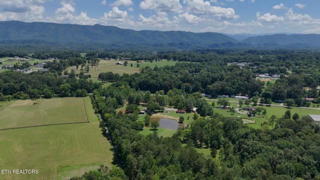 357 Doc Norton Rd, Walland, TN 37886