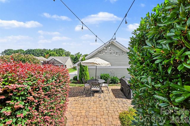 14222 Holly Springs Drive, Huntersville, NC 28078