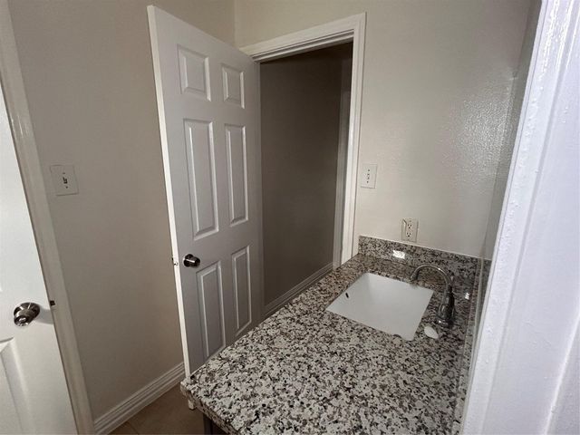 6839 Larkstone Street A, Houston, TX 77028