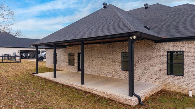 122 Republican Loop, Greenbrier, AR 72058