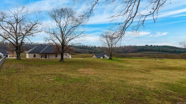 122 Republican Loop, Greenbrier, AR 72058