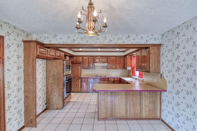 10400 Kingsgate Drive, Oklahoma City, OK 73159