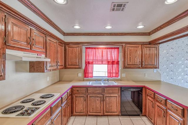 10400 Kingsgate Drive, Oklahoma City, OK 73159