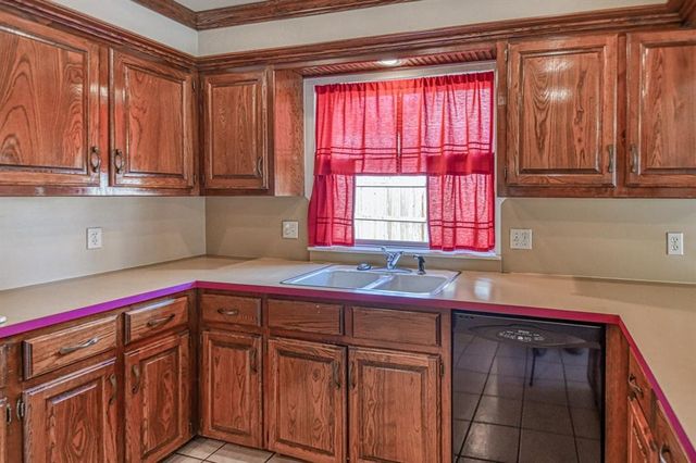 10400 Kingsgate Drive, Oklahoma City, OK 73159