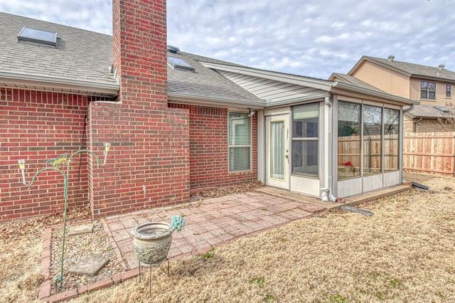 10400 Kingsgate Drive, Oklahoma City, OK 73159