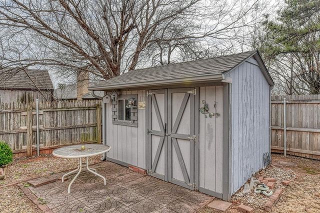 10400 Kingsgate Drive, Oklahoma City, OK 73159