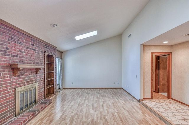 10400 Kingsgate Drive, Oklahoma City, OK 73159