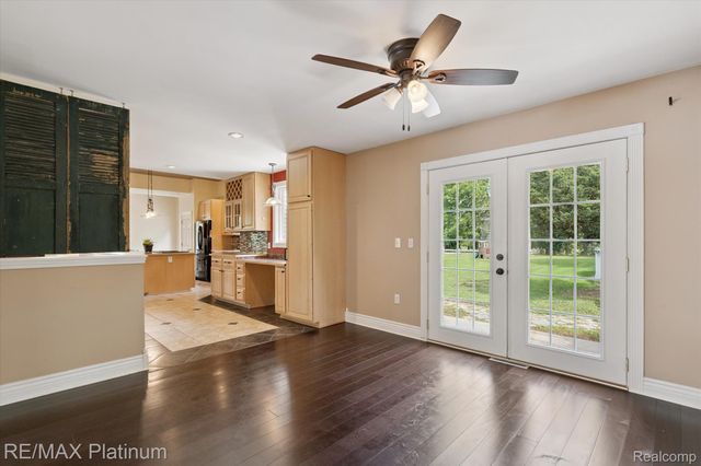 3302 Rolston Road, Fenton, MI 48430