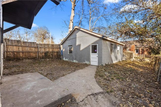 2115 N 12th Street, Kansas City, KS 66104