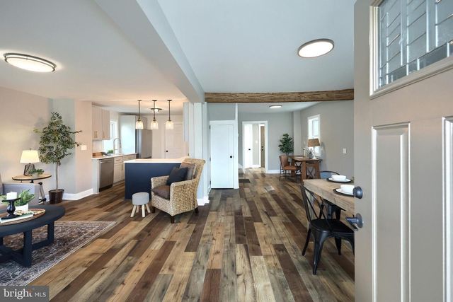 118 W FREDERICK ST, Millersville, PA 17551