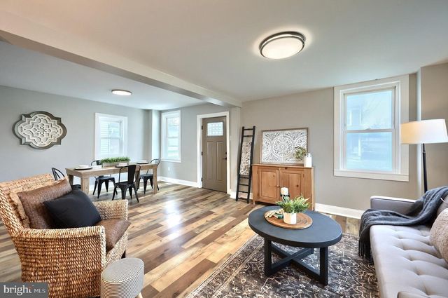 118 W FREDERICK ST, Millersville, PA 17551