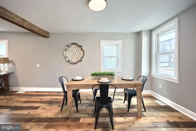 118 W FREDERICK ST, Millersville, PA 17551