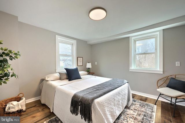 118 W FREDERICK ST, Millersville, PA 17551