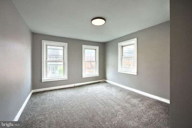 118 W FREDERICK ST, Millersville, PA 17551