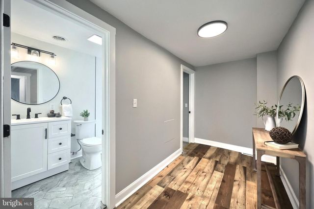 118 W FREDERICK ST, Millersville, PA 17551