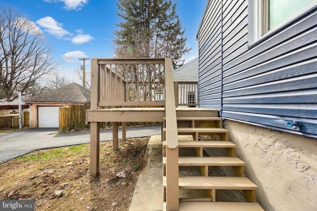 118 W FREDERICK ST, Millersville, PA 17551