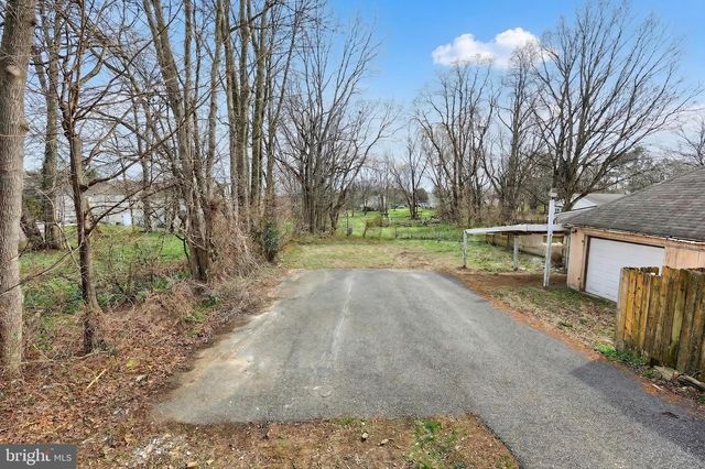 118 W FREDERICK ST, Millersville, PA 17551