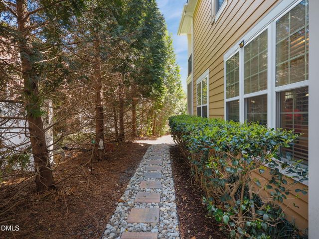 1811 Affirmed Way, Cary, NC 27519