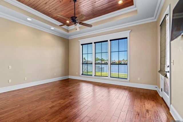 8128 Lavender Dr, Central, LA 70818