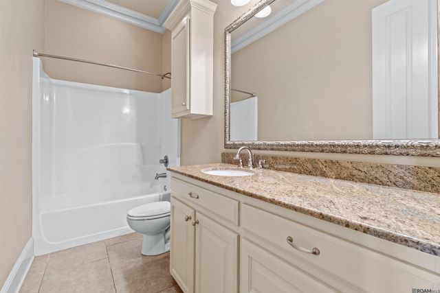 8128 Lavender Dr, Central, LA 70818